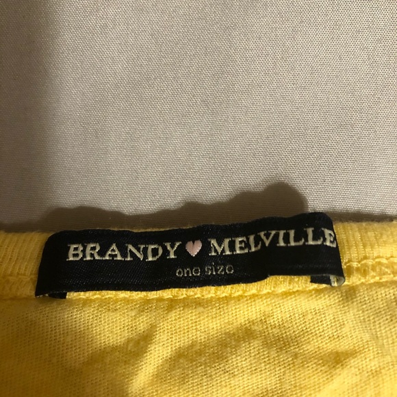 Brandy Melville tee bundle - Picture 4 of 6